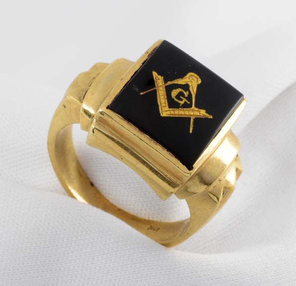 Tasteful Man's Masonic Ring
