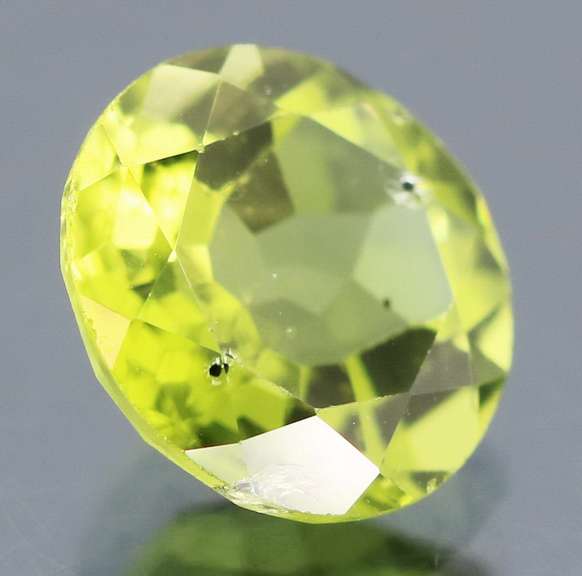 Superb 2.47ct apple green Peridot solitaire
