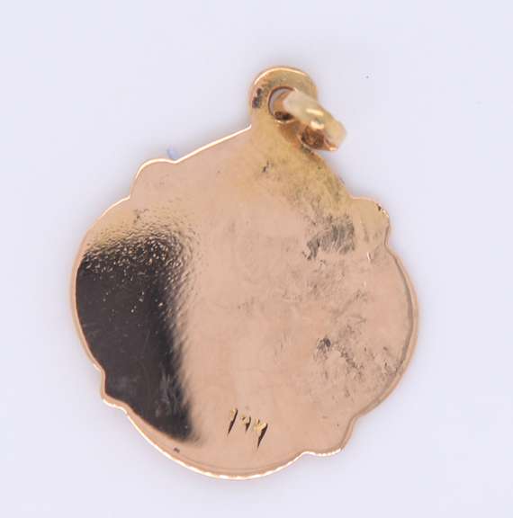Beautiful 18kt Madonna Pendant