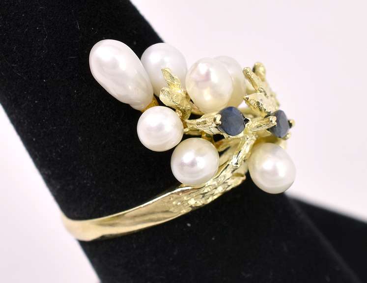 Unique Pearl and Blue Sapphire Ring In 14K Yellow Gold
