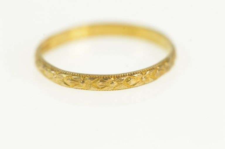 10K Yellow Gold 1.6mm Victorian Ornate Patterned Childs Baby Ring