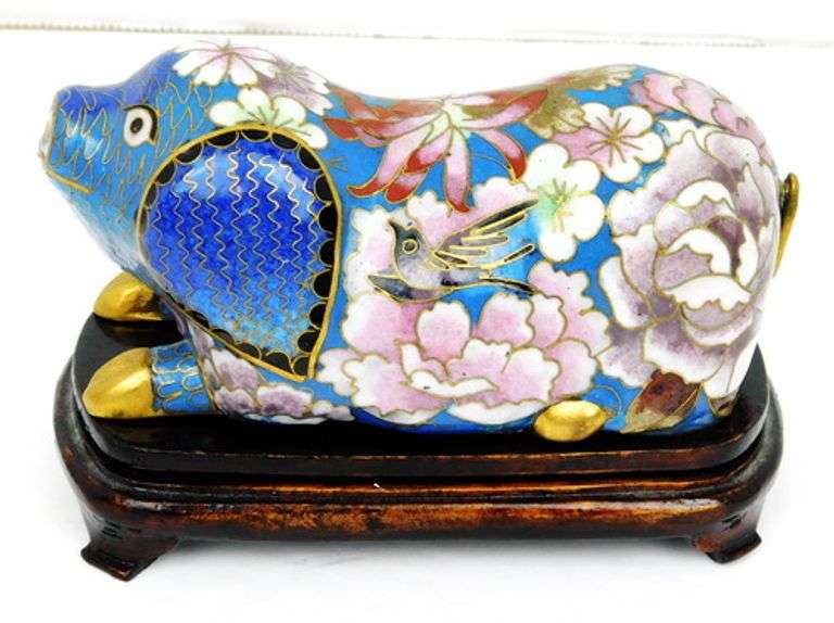 Wonderful Vintage Chinese Cloisonne Pig w/Stand