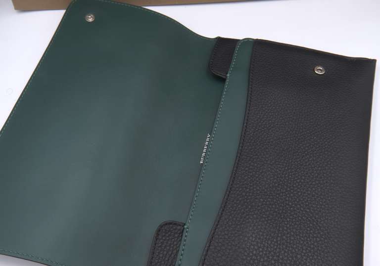 Burberry Pearson Pebbel Leather Clutch Bag