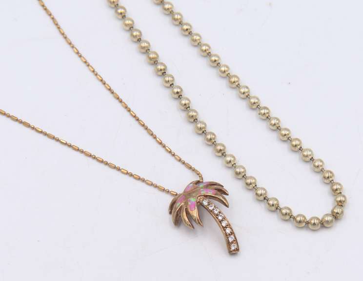 925 Sterling Silver Palm Tree Pendant on Chain and Ball Necklace