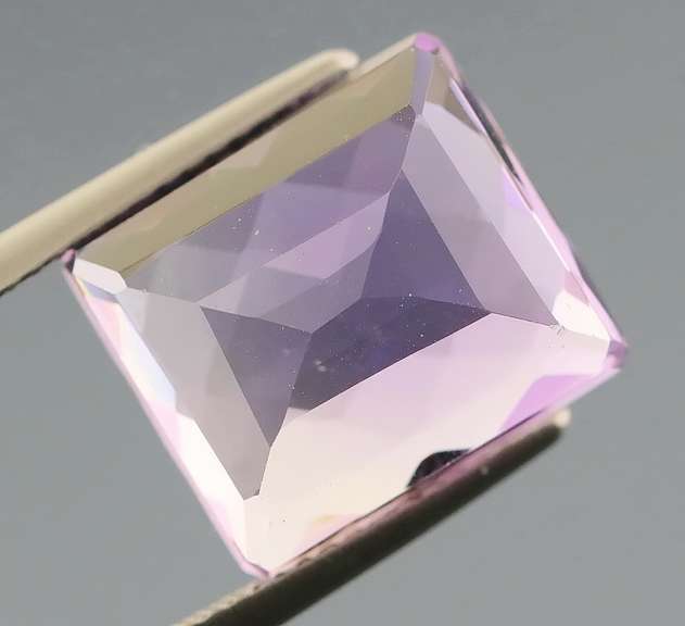 Stunning 9.01ct checker top Amethyst