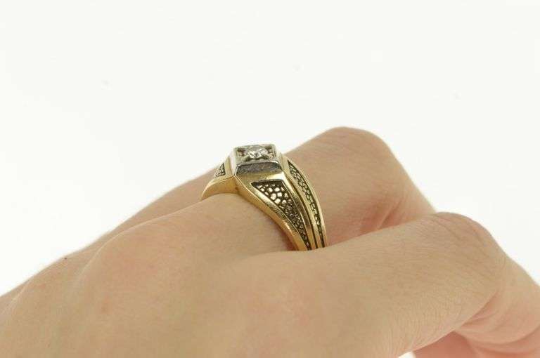 14K Yellow Gold 0.22 Ct Men's Diamond Vintage Wedding Ring