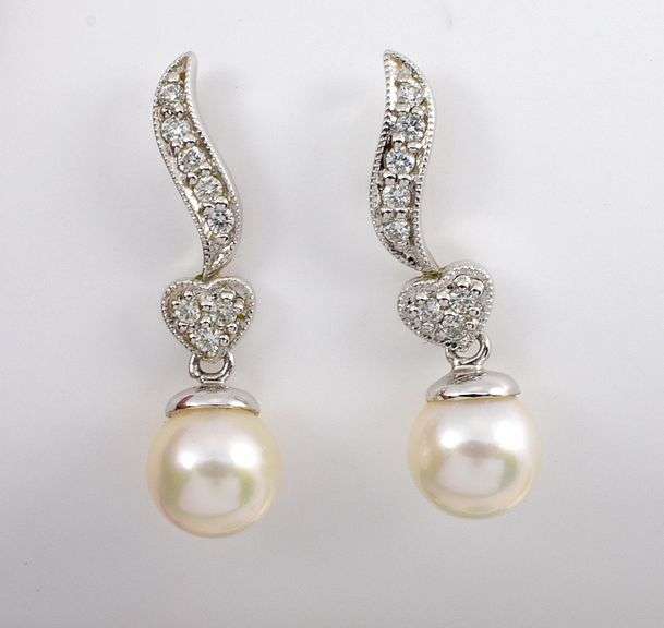 Beautiful White Gold Pearl Dangle Earrings