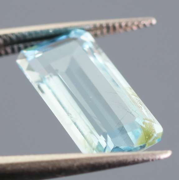 Striking 2.67ct Aquamarine