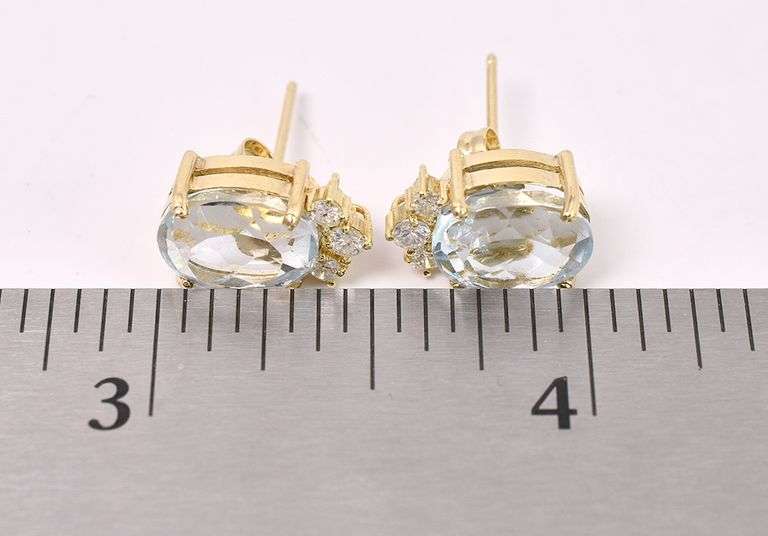 Beautiful Blue Topaz Earring In 14K Yellow Gold