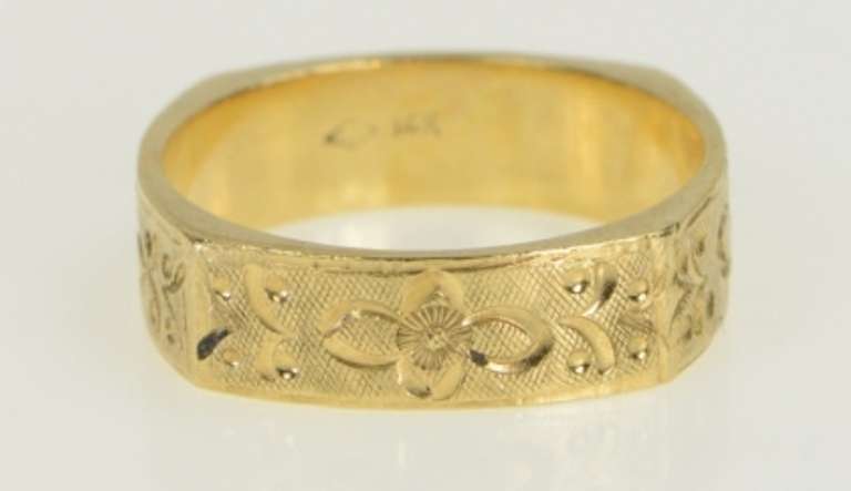 14K Yellow Gold Squared Floral Engraved Vintage Wedding Band Ring