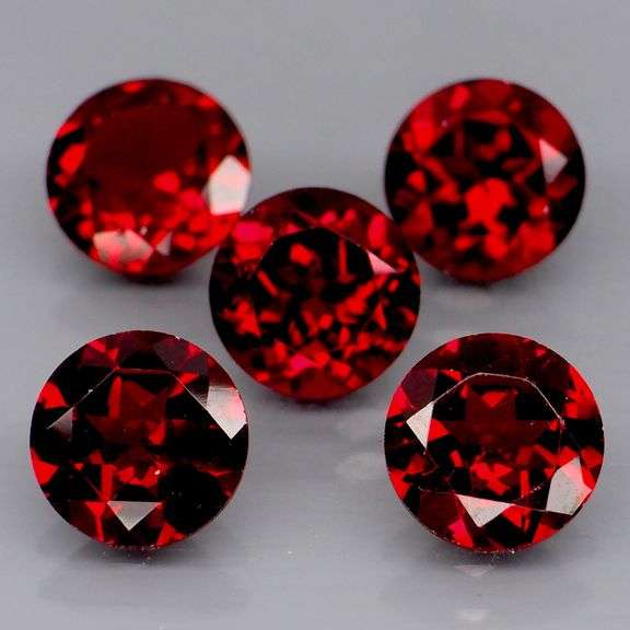 Premium 7.58ct round cut cherry red Garnet set