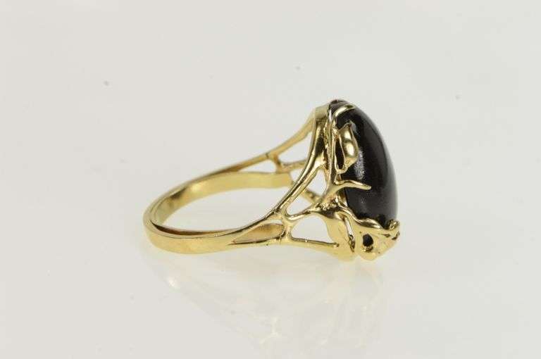 14K Yellow Gold Sim. Black Onyx Ornate Leaf Vine Vintage Ring