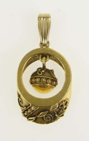 14K Yellow Gold Ornate Etruscan Motif Vintage Statement Pendant