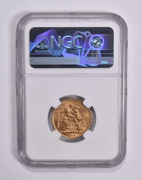 AU58 1913 Great Britain 1 Gold Sovereign NGC