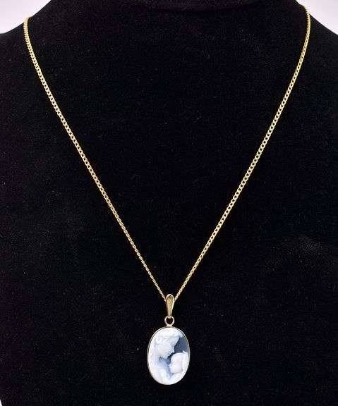 Adorable Mother And Baby Cameo Pendant Necklace In 14K Yellow Gold