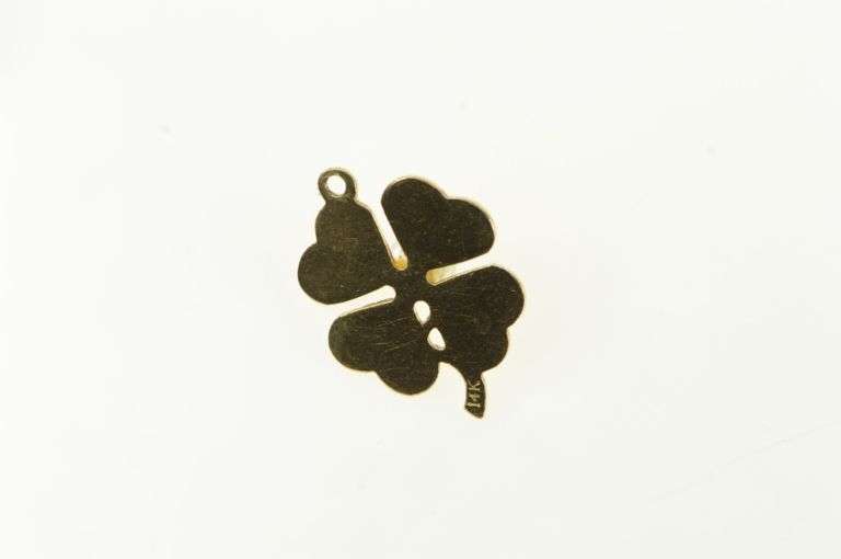 14K Yellow Gold Retro Pearl Burst Design Shamrock Clover Pendant