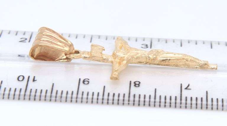 14kt Yellow Gold Cross Pendant