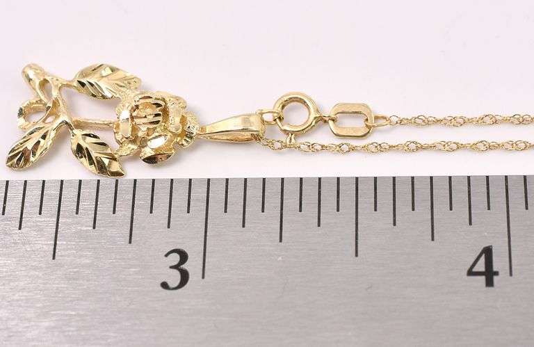 Elegant Rose Charm Necklace In 14K Yellow Gold