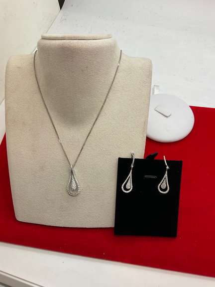 CERTIFIED 14K WHITE GOLD AND DIAMOND NECKLACE AND EARRINGS