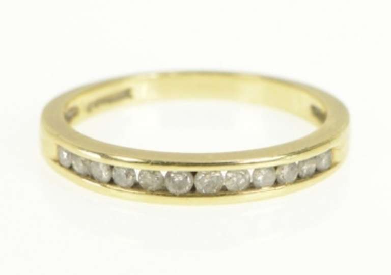 10K Yellow Gold Classic Diamond Vintage Wedding Band Ring