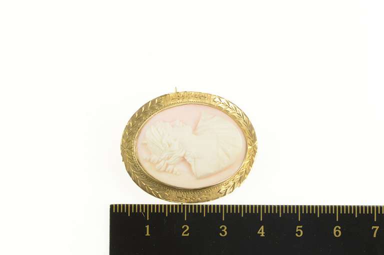 14K Yellow Gold Ornate Carved Shell Cameo Victorian Pin/Brooch