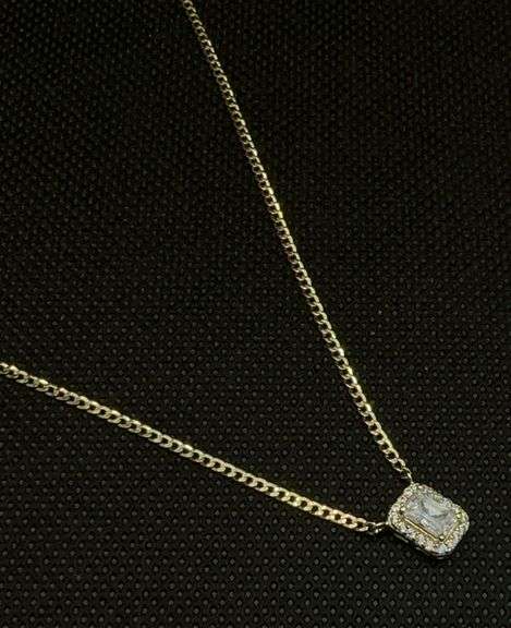 CLASSY CUBIC ZIRCONIA PENDANT SET IN 14K YELLOW GOLD