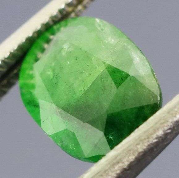 Unique 1.47ct untreated top emerald green Tsavorite Garnet