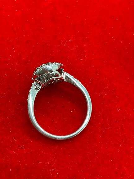 CERTIFIED BRAND NEW 14K WHITE GOLD AND DIAMOND RING