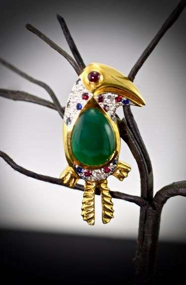 Whimsical 18K Gemstone Toucan Brooch