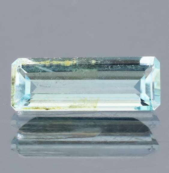 Exciting untreated 1.88ct Aquamarine