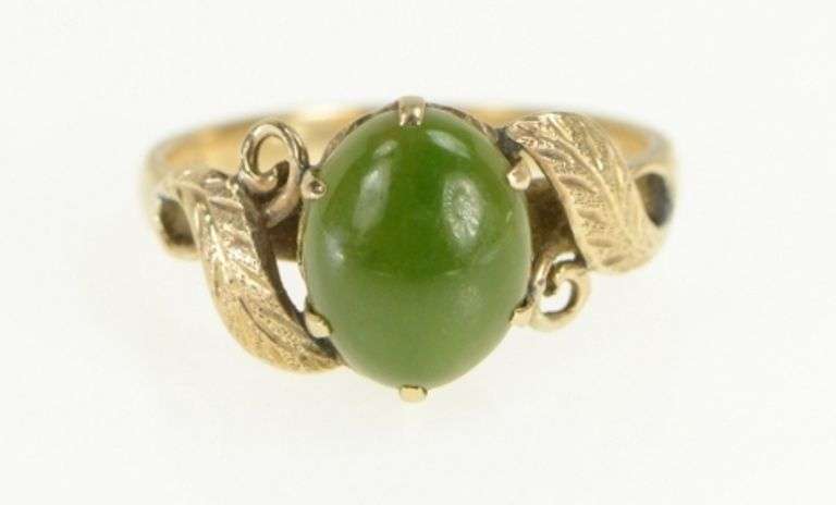 14K Yellow Gold Oval Nephrite Retro Leaf Design Vintage Ring