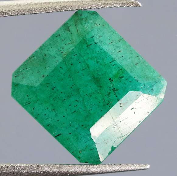 Gorgeous 5.02ct rich green Zambian Emerald