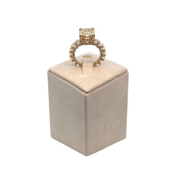 14K YELLOW GOLD ENGAGEMENT RING WITH DIAMONDS