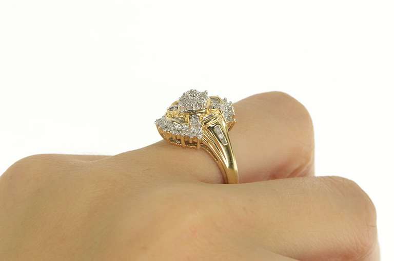 10K Yellow Gold 0.50 Ctw Diamond Encrusted Cluster Statement Ring