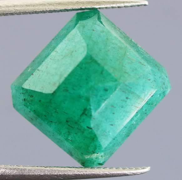 Gorgeous 5.02ct rich green Zambian Emerald