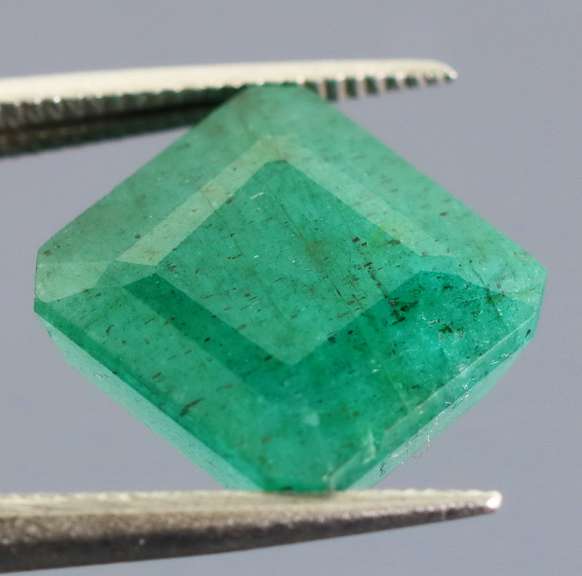 Gorgeous 5.02ct rich green Zambian Emerald