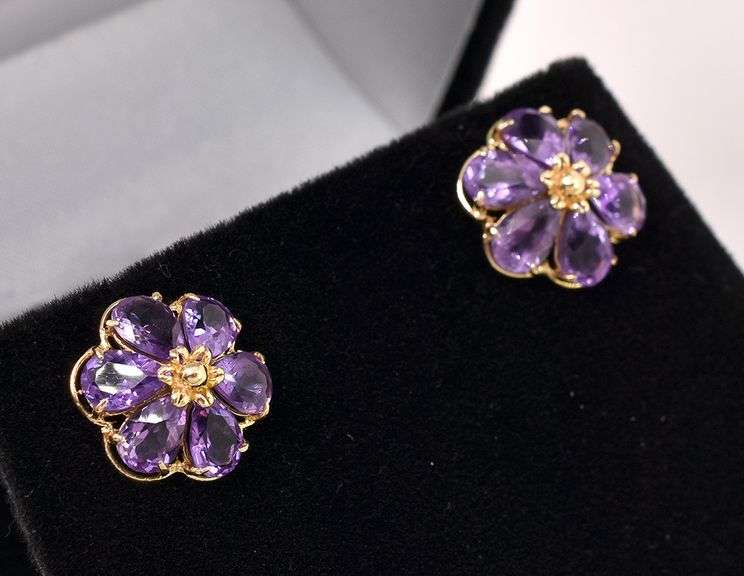 Beautiful Purple Amethyst Flower Stud Earrings In 14K Yellow Gold