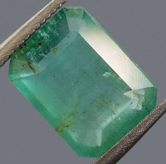 Gorgeous 2.42ct rich green Zambian Emerald