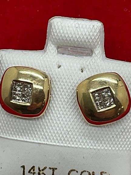 14K GOLD AND DIAMOND STUD EARRINGS