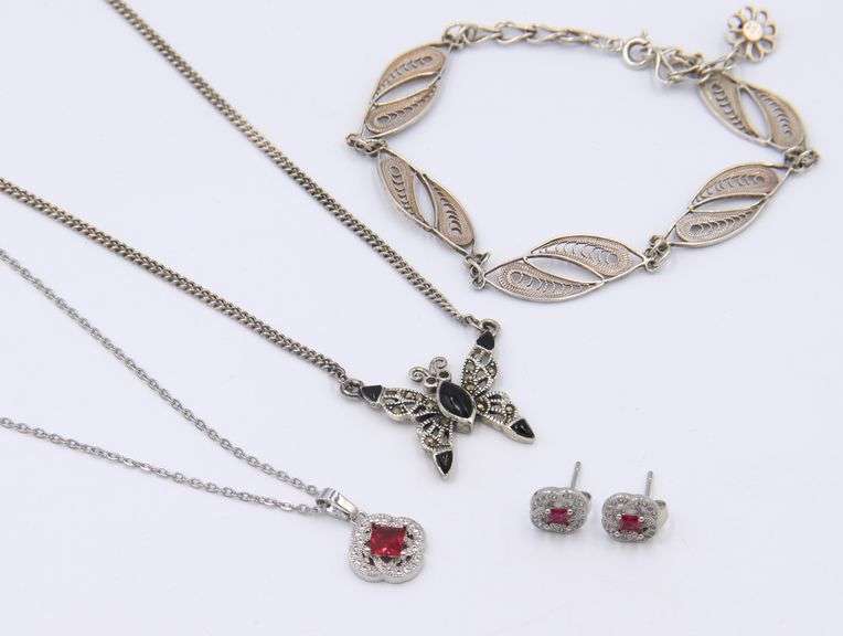 Group Lot of Vintage 925 Sterling Silver Miscellaneous Jewelry