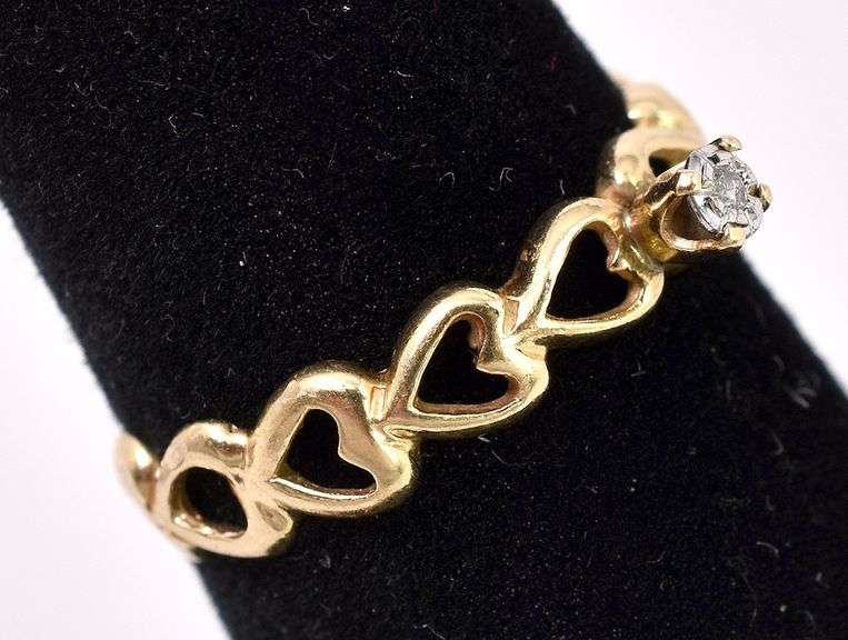 Pretty Diamond Heart Ring In 14K Yellow Gold
