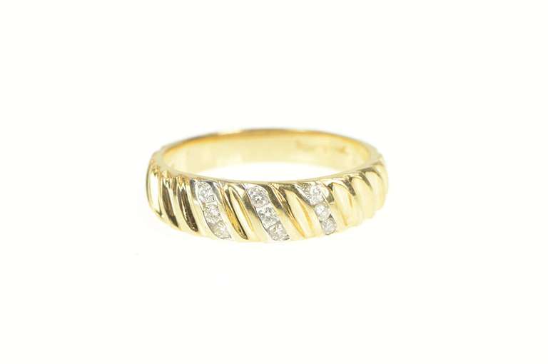 14K Yellow Gold 0.25 Ctw Diamond Grooved Wedding Band Ring