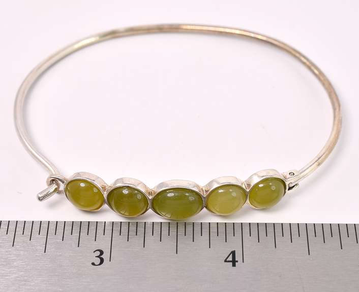 Yellow Stone Hook Bangle Bracelet In Sterling Silver