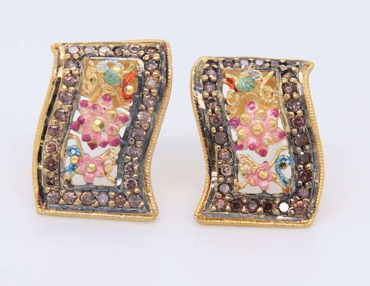 Incredible 21kt Set of Flower Enamel Necklace and Ring and Earrings