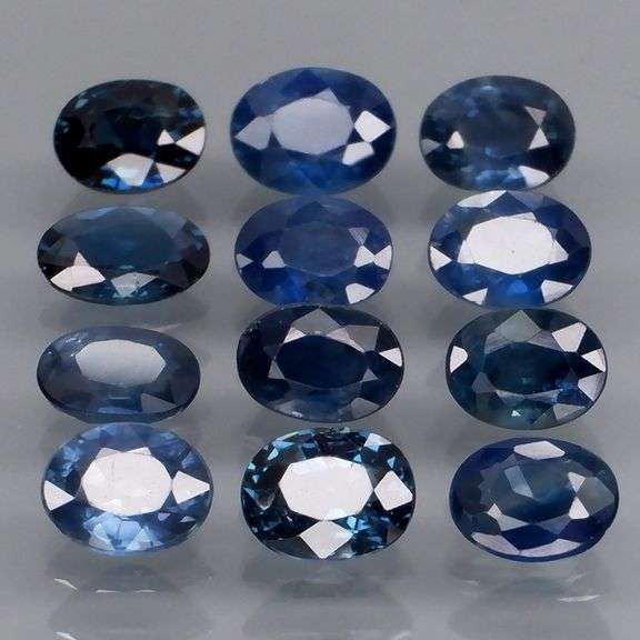 Natural 3.23ct blue Sapphire set with multiple hues