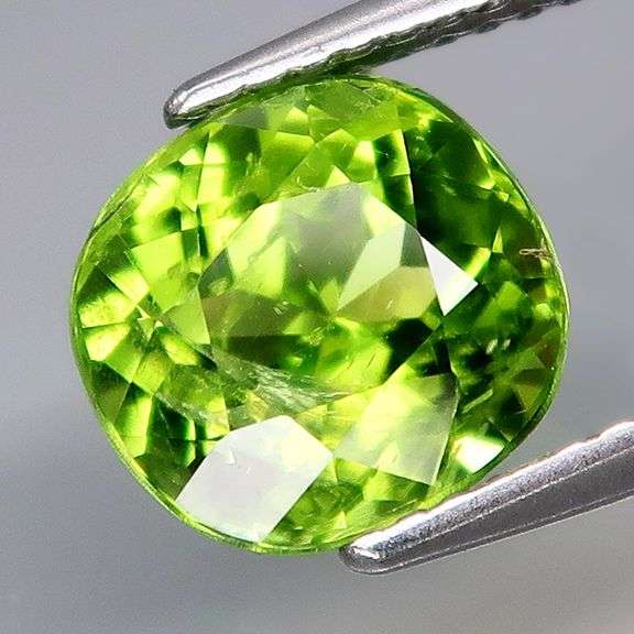 Large 3.48ct Burma green Peridot