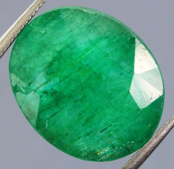 Rich green 8.48ct unheated Colombian Emerald