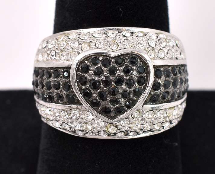 Beautiful Black Heart Ring In Sterling Silver