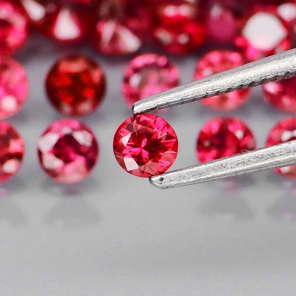 Yes! Diamond cut Sapphires! 3.24 carats of them!