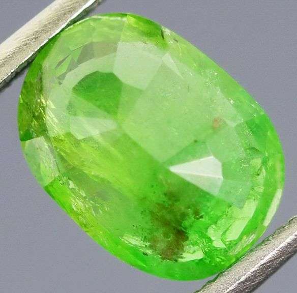 Top lime green 2.61ct Tsavorite Garnet